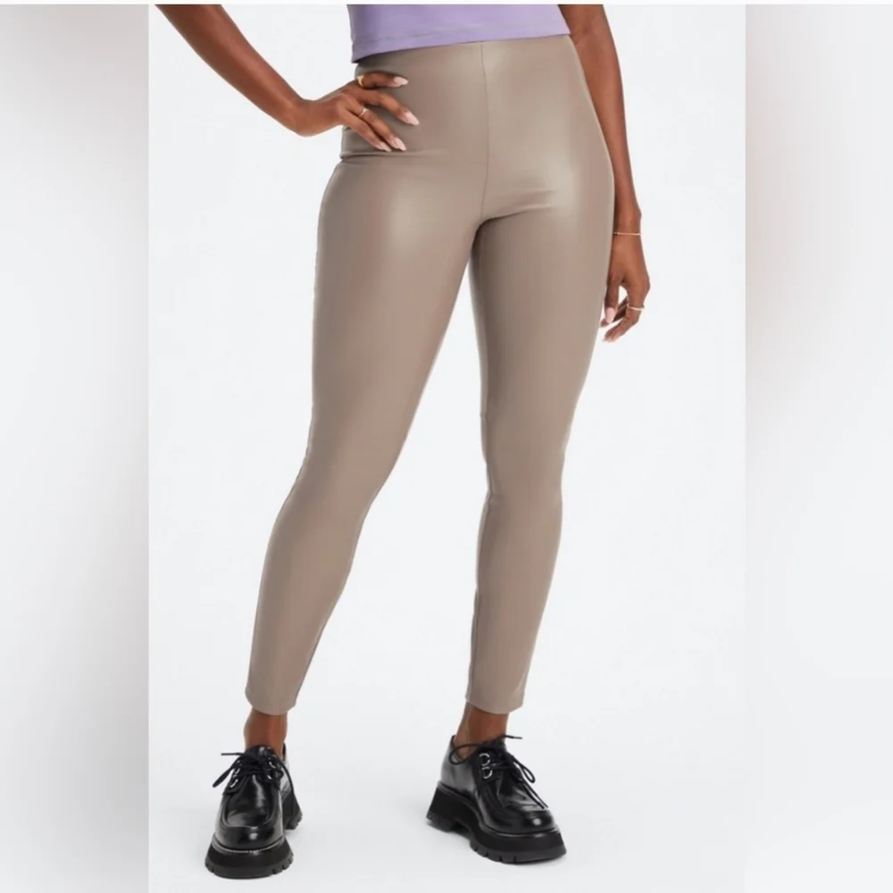 Fabletics Vegan Leather‎ Willow Bark Tan Womens Leggings Size XL